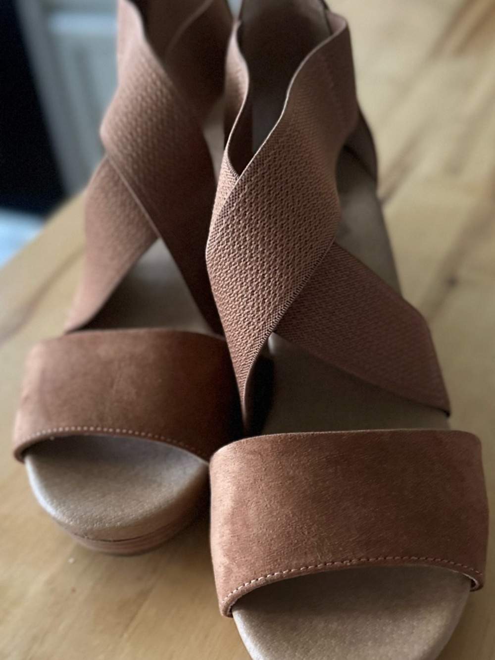 Dr. Scholl's Brown Suede Wedge Sandals with Elastic Cross Straps - Picture 3 of 6
